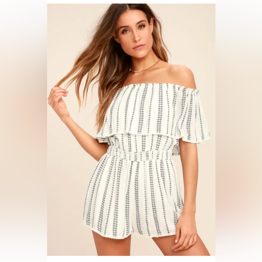 Lulus See Ya There White Print Off-the-Shoulder Romper! Size M.